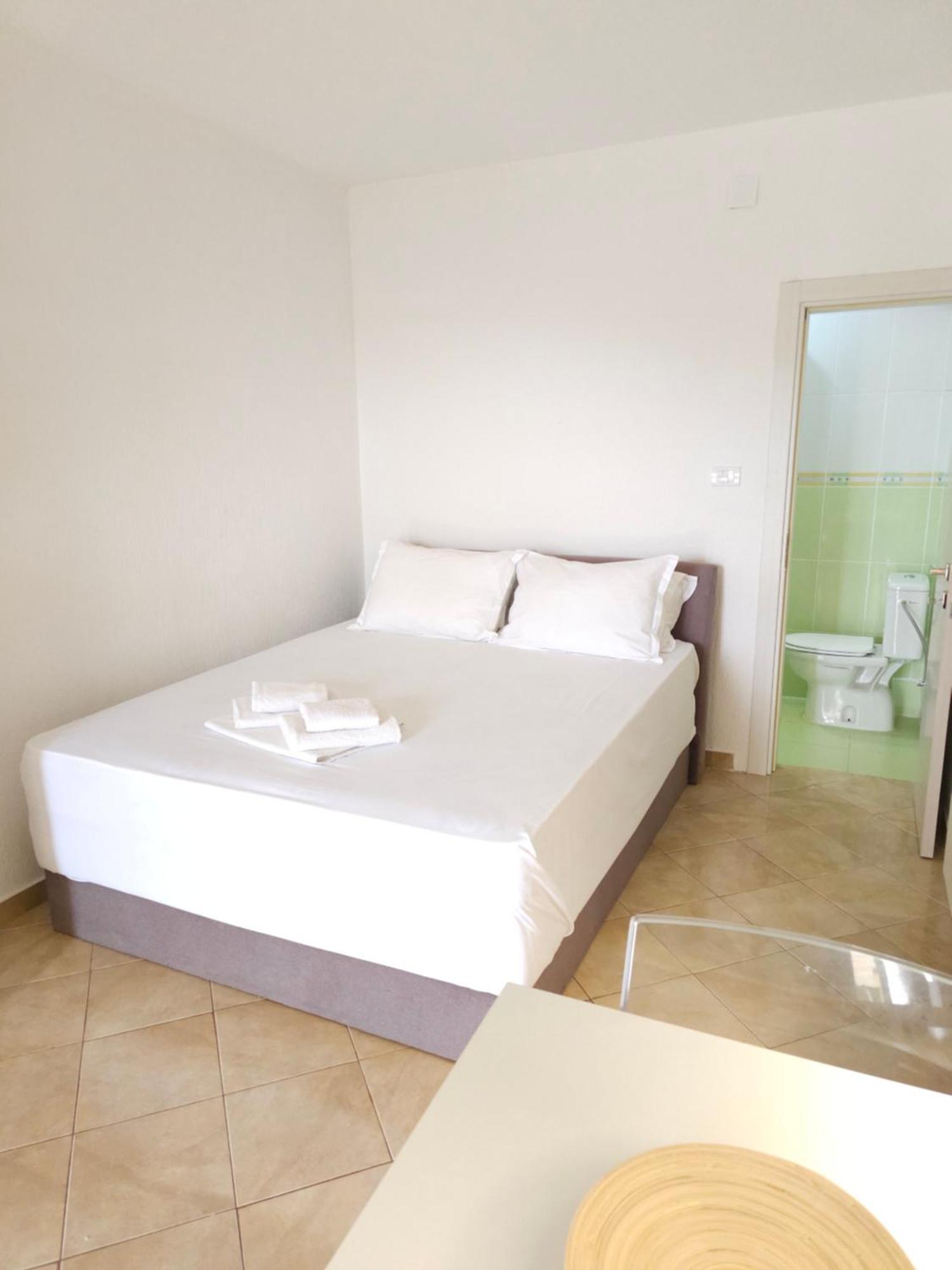 Talija Apartments Krimovica Budva Bilik gambar